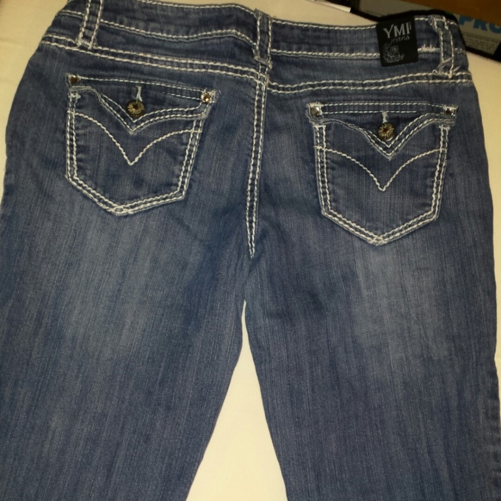 YMI Womens Capri Jeans